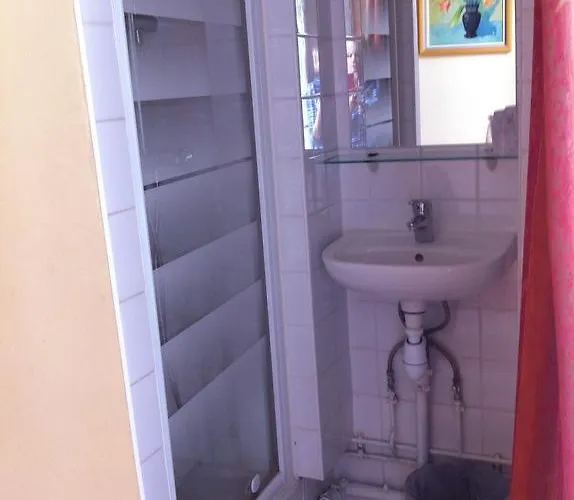 Du Palais Casa de hóspedes 2*