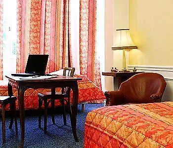 Du Palais Casa de hóspedes 2*