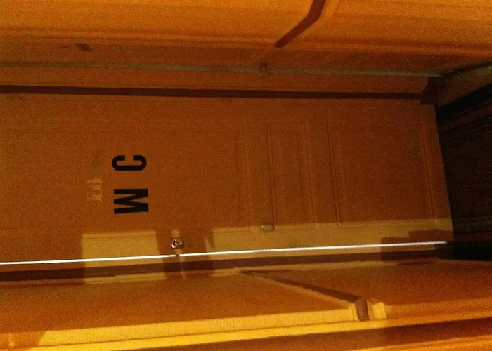 Du Palais Casa de hóspedes 2*